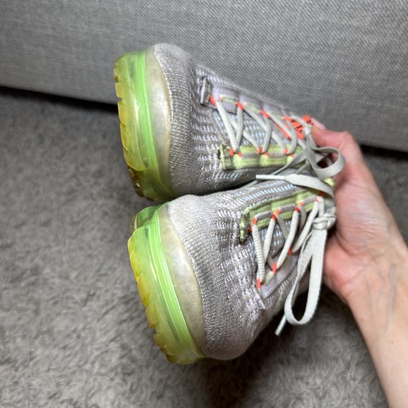 NIKE Women’s Air VaporMax Flyknit Sneakers 8 - Picture 6 of 9